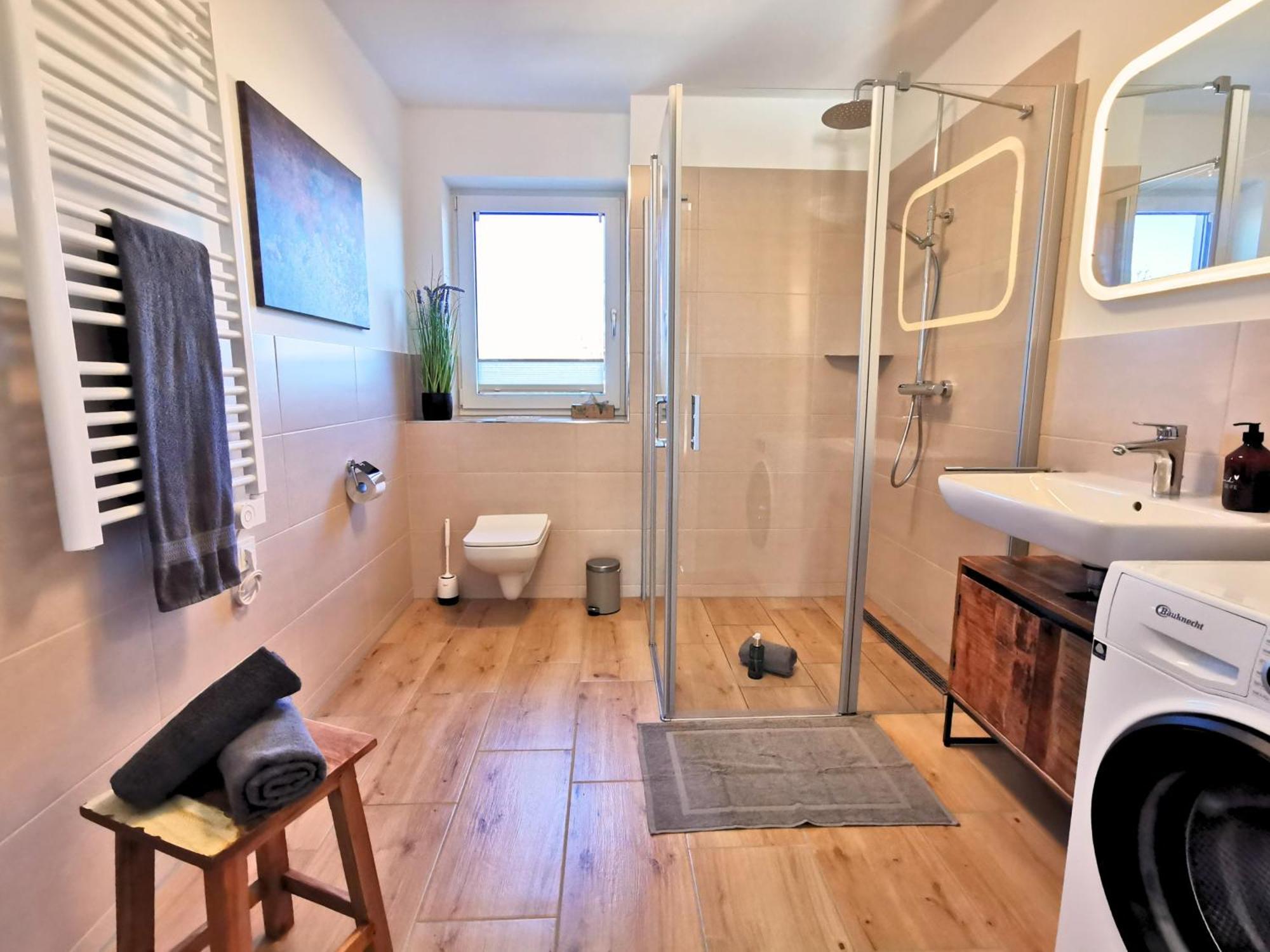Apartamento Fynbos Penthouse Deluxe, Balkon, Parkplatz Straubing Habitación foto